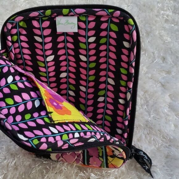 VERA BRADLEY quilted floral kindle/ipad/nook tablet  case - Picture 3 of 4